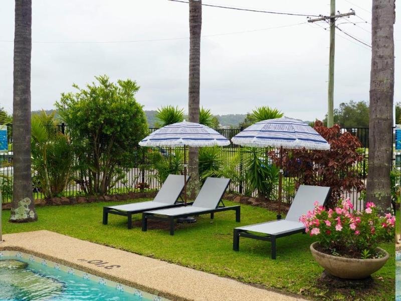 The Esplanade Motel image