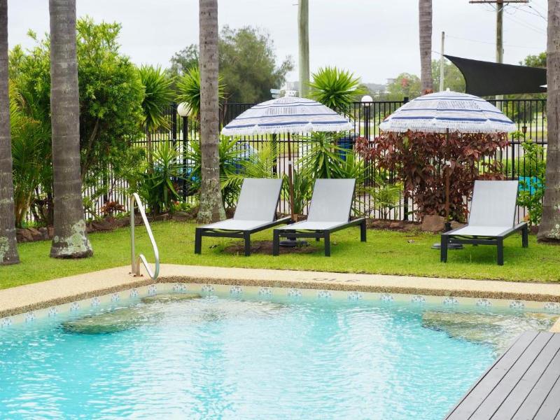The Esplanade Motel image