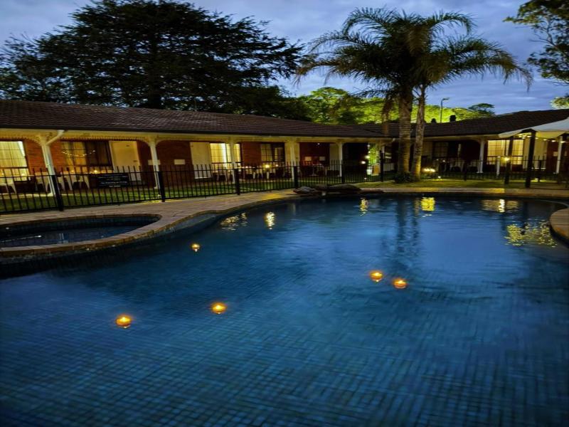 Capricorn Motor Inn