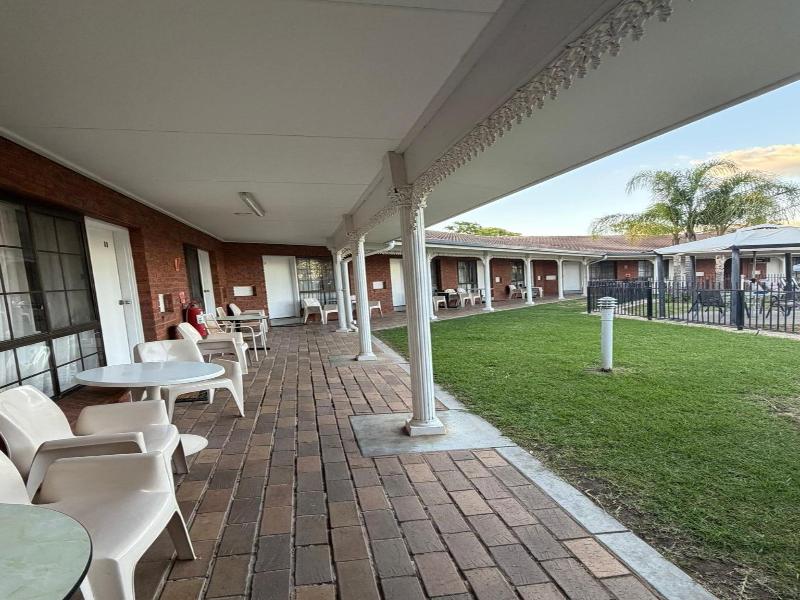 Capricorn Motor Inn