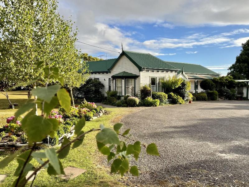 Strahan Wilderness Lodge