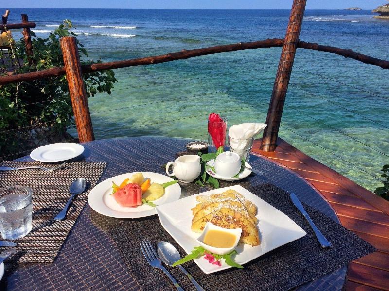 Savasi Island Resort image