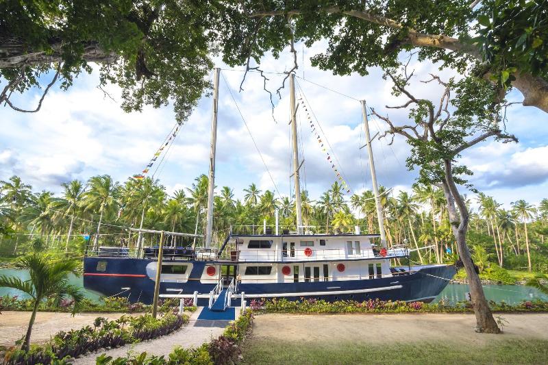 Savasi Island Resort image
