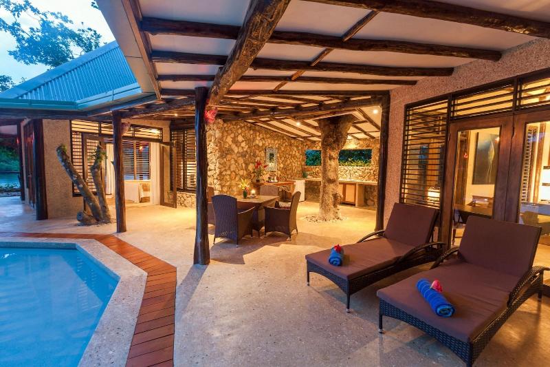 Savasi Island Resort image