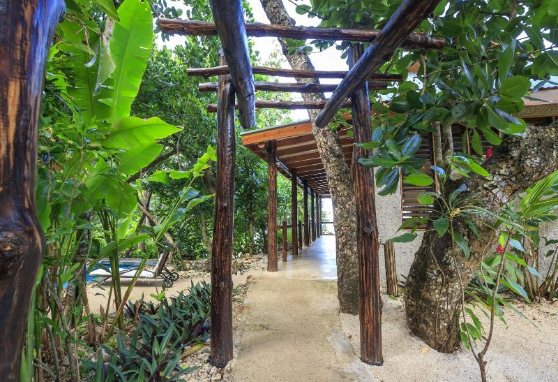 Savasi Island Resort image
