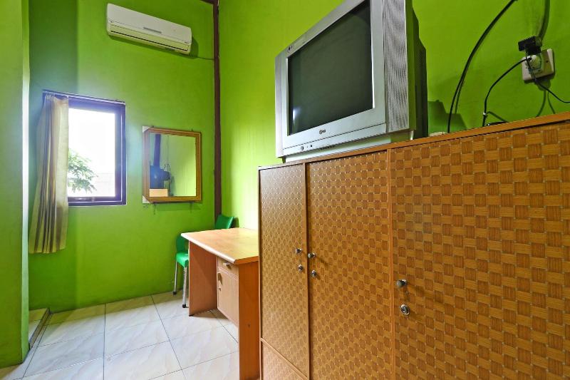 Penginapan Qarina image