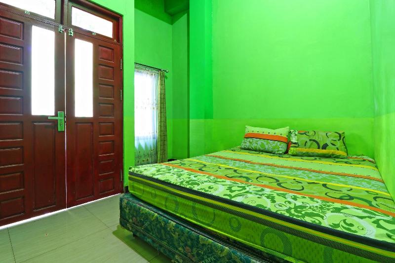 Penginapan Qarina image
