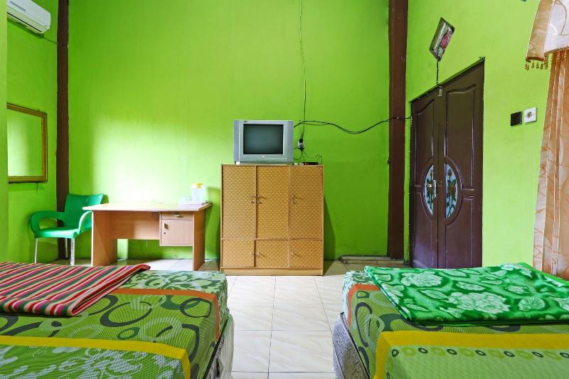 Penginapan Qarina image