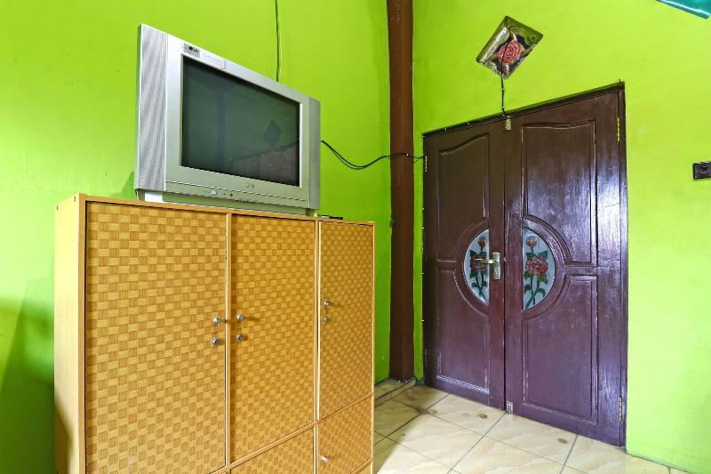 Penginapan Qarina image