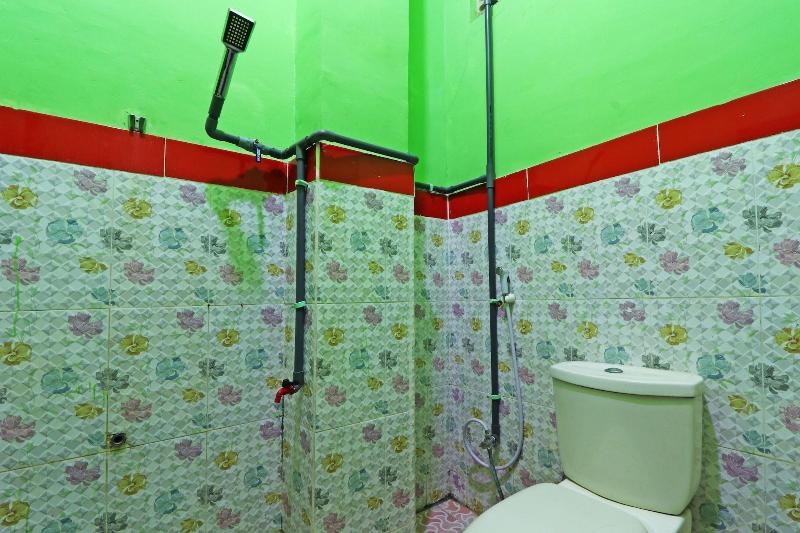 Penginapan Qarina image