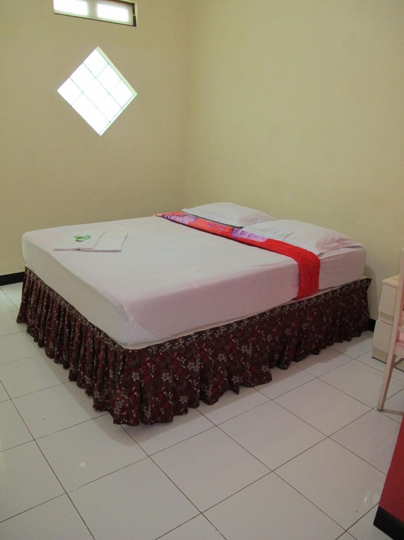 Ria Hotel Jember image