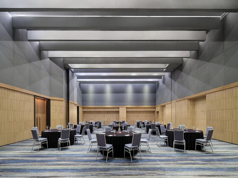 Aloft Jakarta Tb Simatupang image