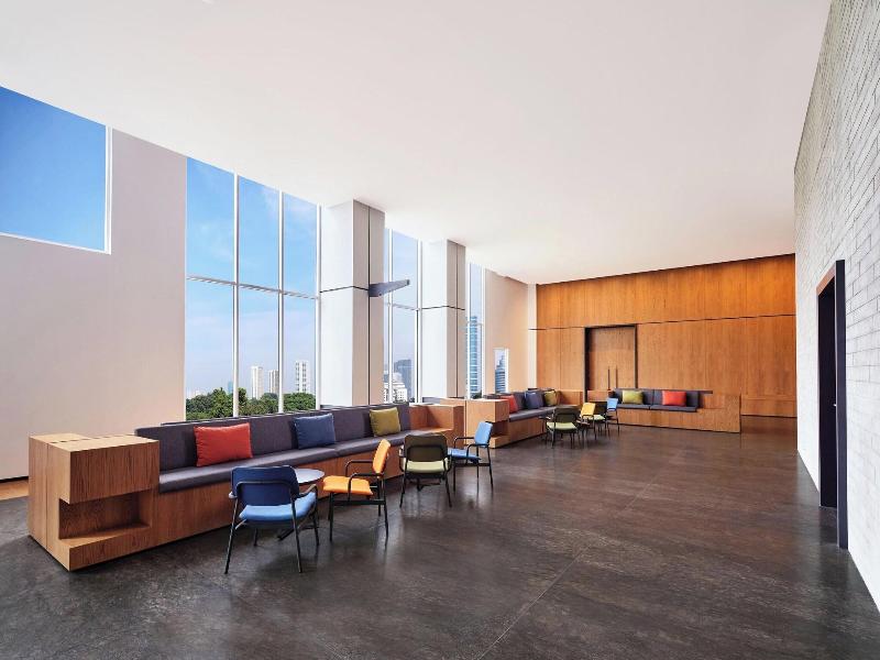 Aloft Jakarta Tb Simatupang image