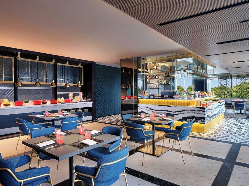 Aloft Jakarta Tb Simatupang image
