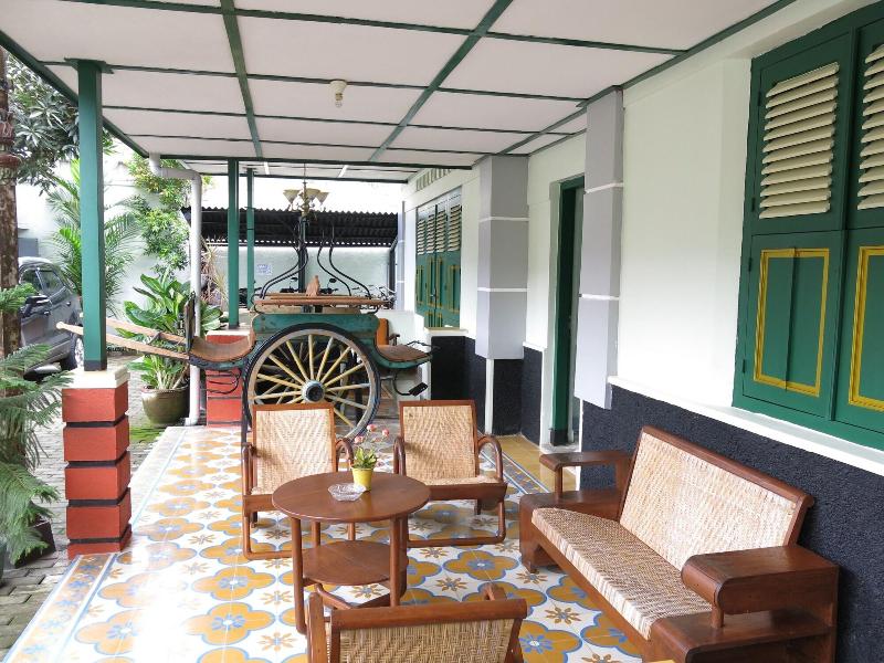 Pamularsih Homestay image