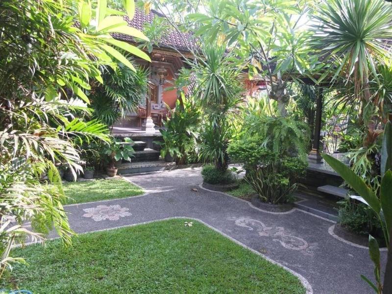 Ojeks Homestay image