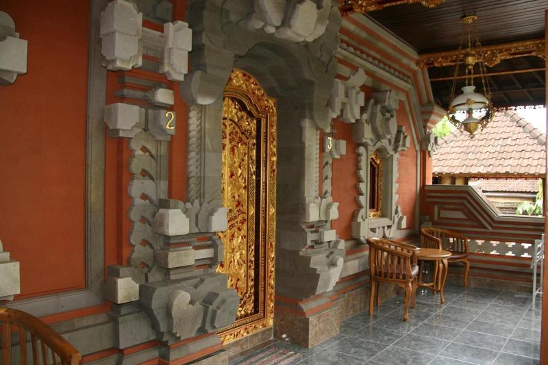 Ojeks Homestay image