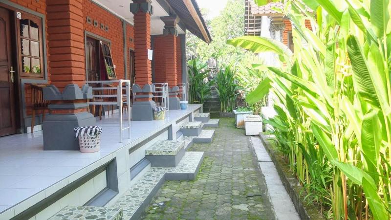Ojeks Homestay image