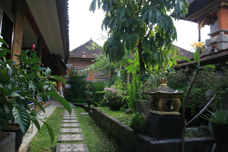 Ojeks Homestay image