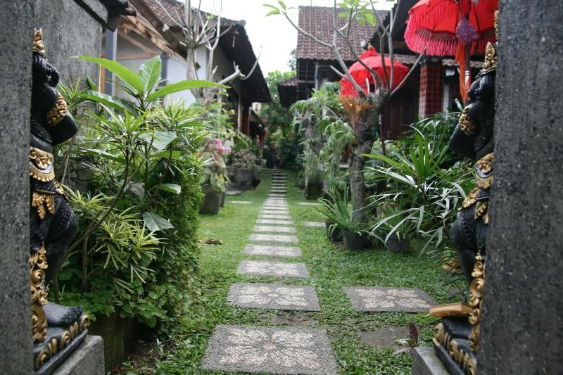 Ojeks Homestay image