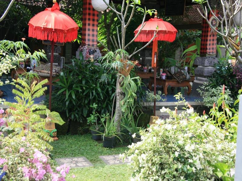 Ojeks Homestay image