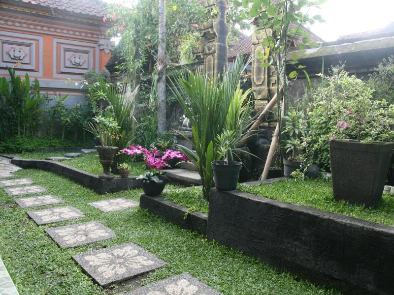 Ojeks Homestay image