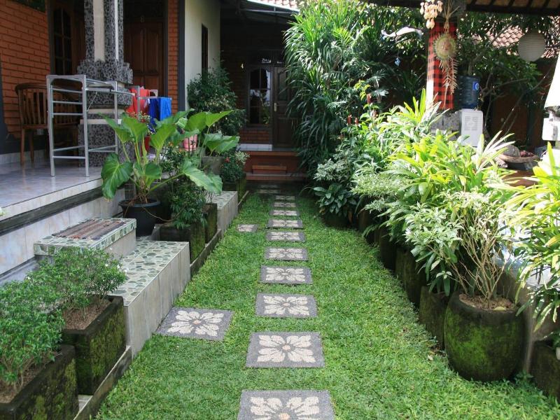 Ojeks Homestay image