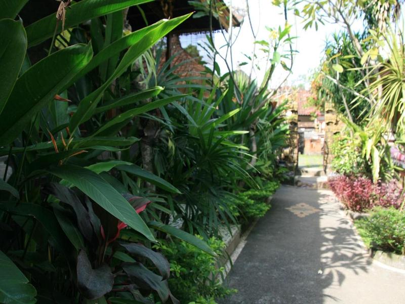 Ojeks Homestay image