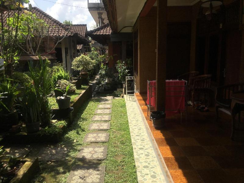 Ojeks Homestay image