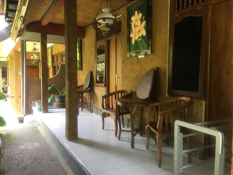 Ojeks Homestay image