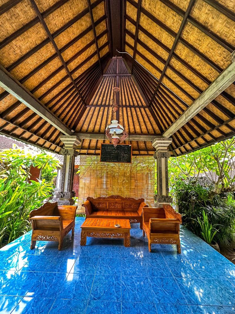 Ojeks Homestay image