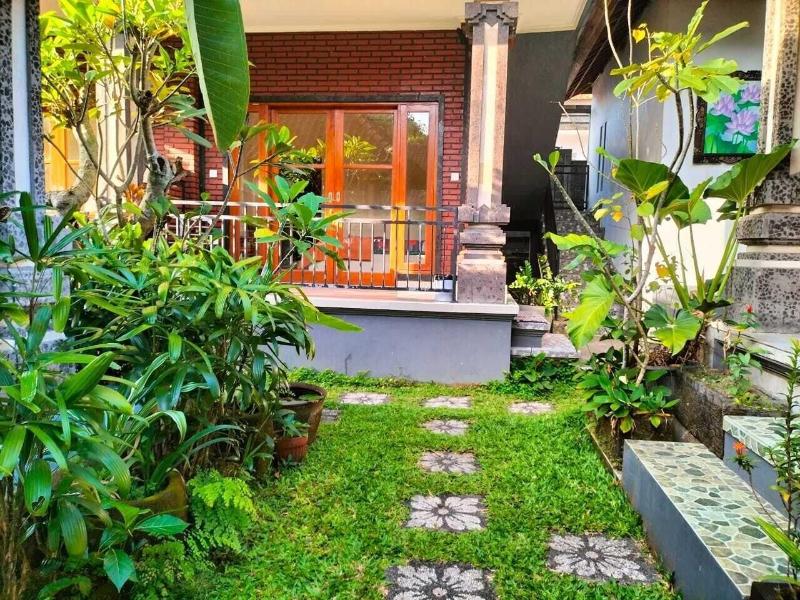 Ojeks Homestay image
