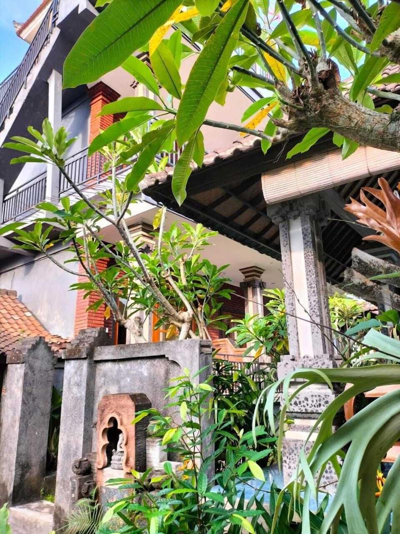 Ojeks Homestay image