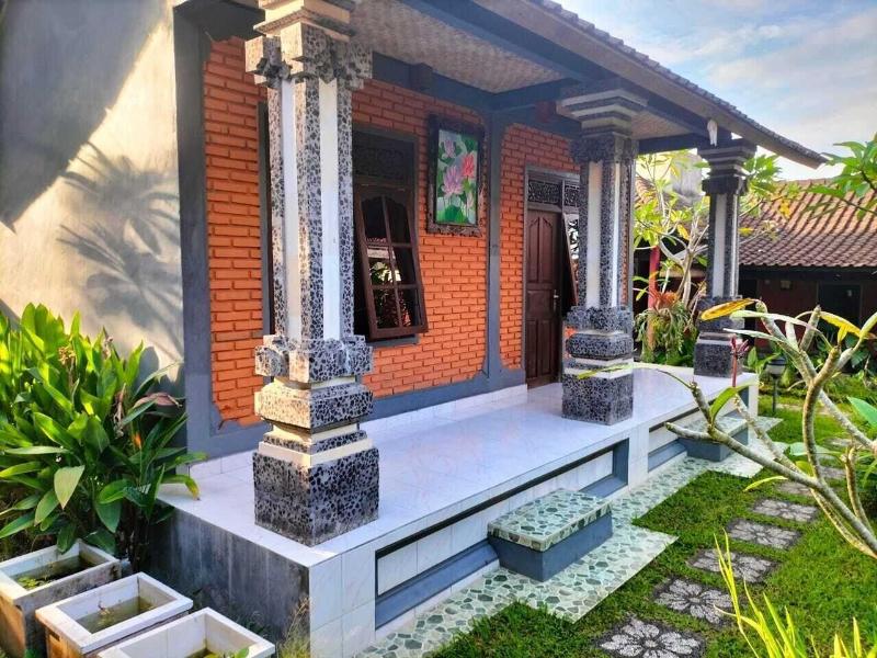 Ojeks Homestay image