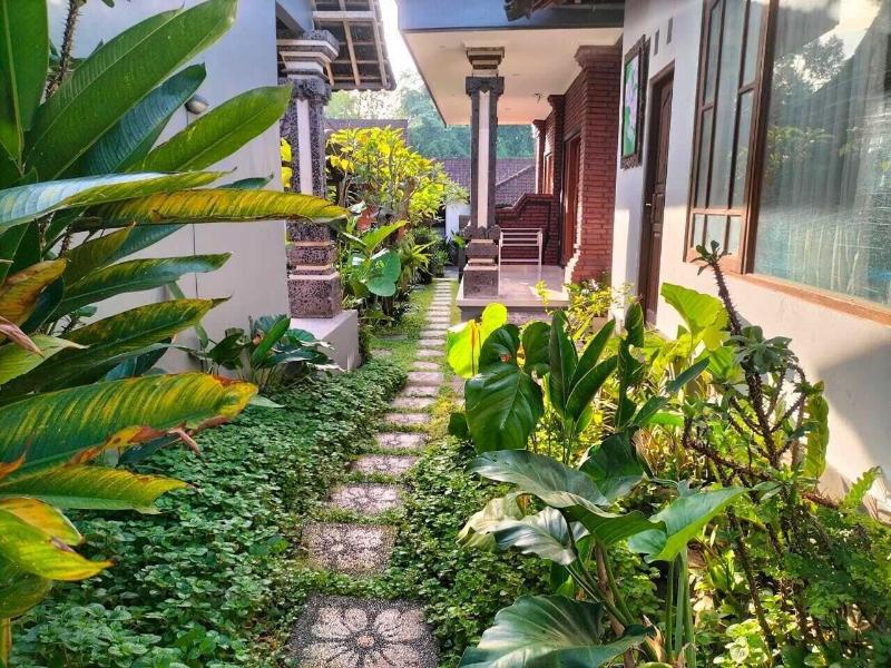 Ojeks Homestay image