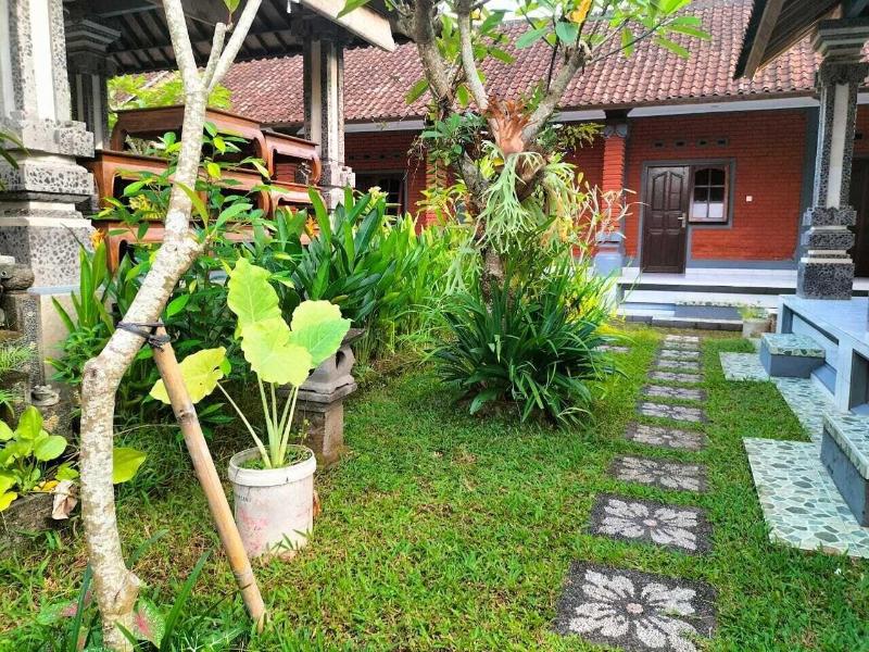 Ojeks Homestay image