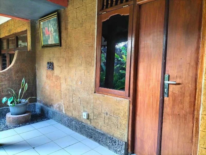 Ojeks Homestay image
