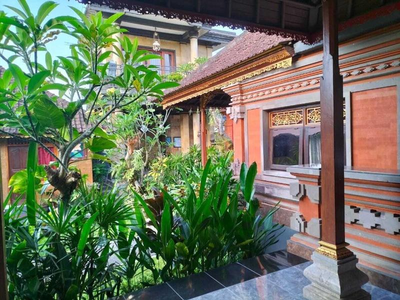 Ojeks Homestay image