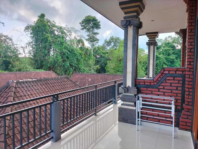 Ojeks Homestay image