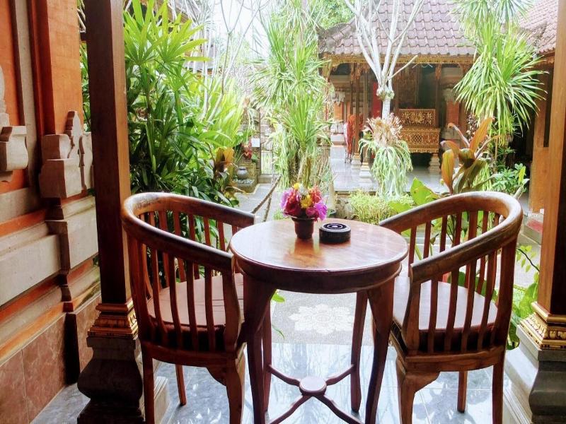 Ojeks Homestay image