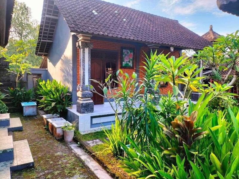 Ojeks Homestay image