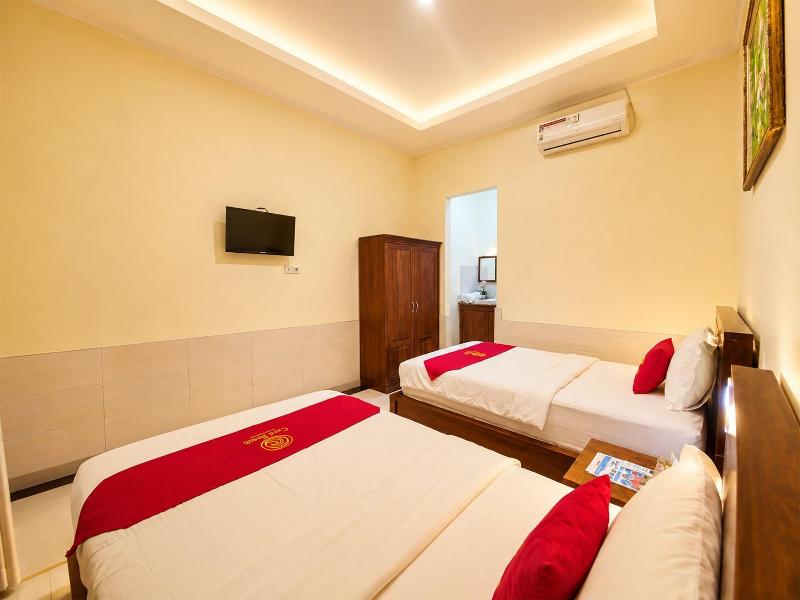 Cave Beach Bungalow image