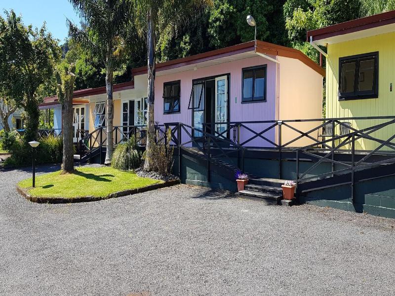 Coastal Motor Lodge