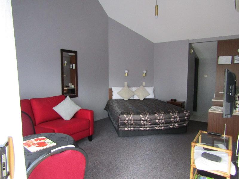Gateway Motor Lodge image 6