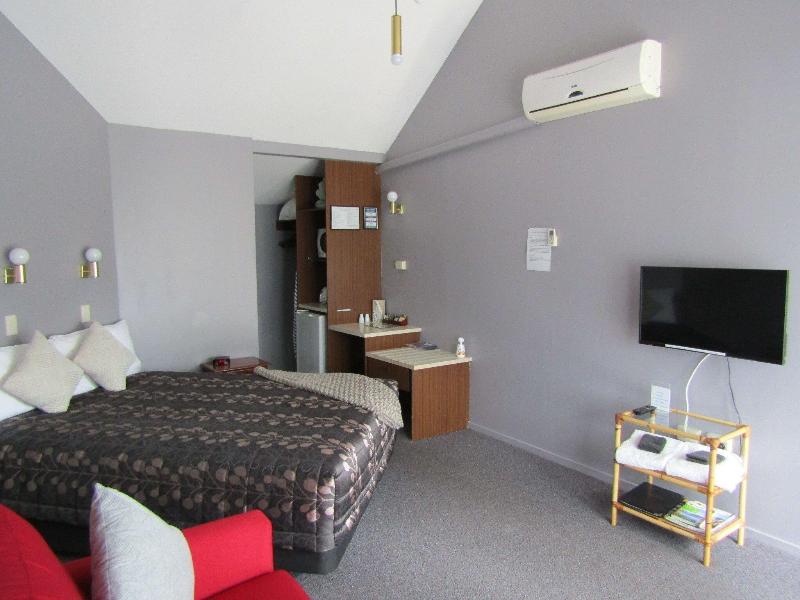 Gateway Motor Lodge image 5