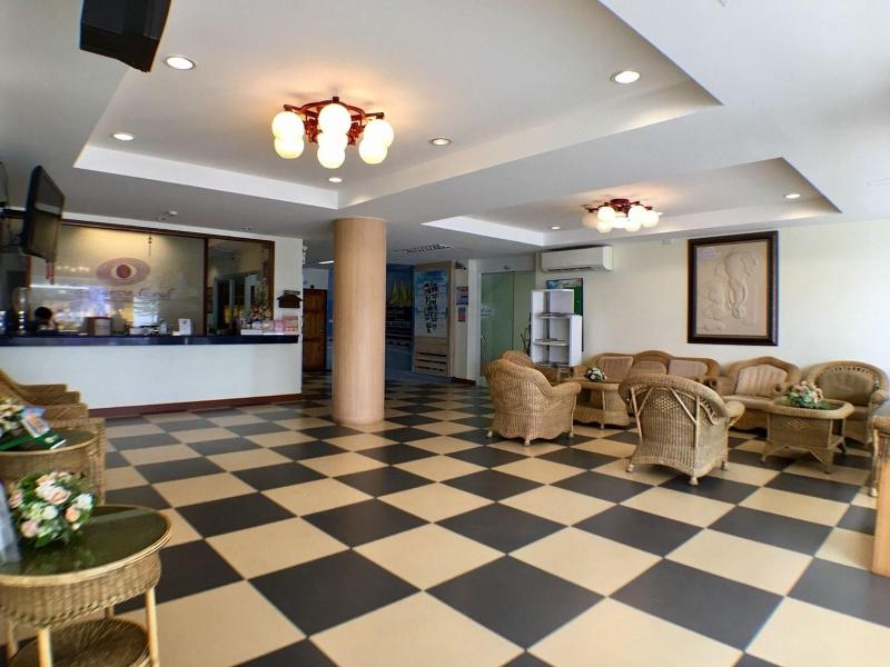 Trat Center Hotel image