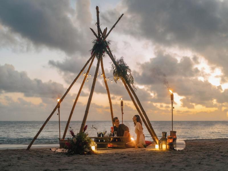 Sinalei Reef Resort & Spa image