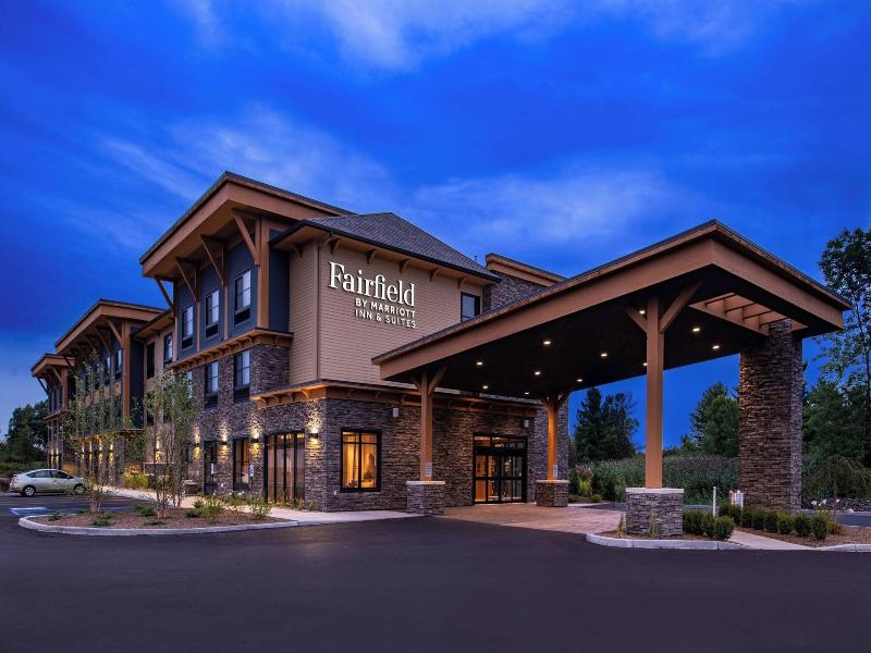 Fairfield Inn & Suites by Marriott Canton