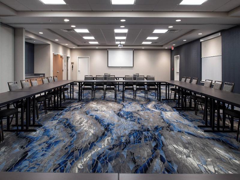 Fairfield Inn & Suites by Marriott Canton