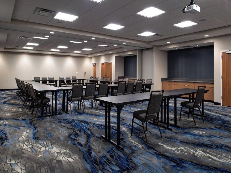Fairfield Inn & Suites by Marriott Canton